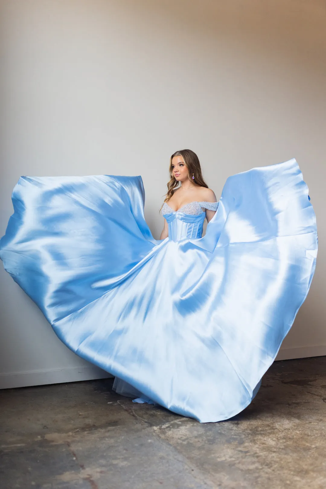Chic Off-the-shoulder Beaded A-line Long Prom Dresses V neck Light Sky Blue Elegant Evening Dresses jkw238