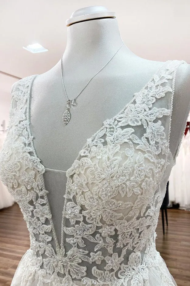Modest Long A-line V-neck Tulle Ruffles Backless Wedding Dresses With Lace