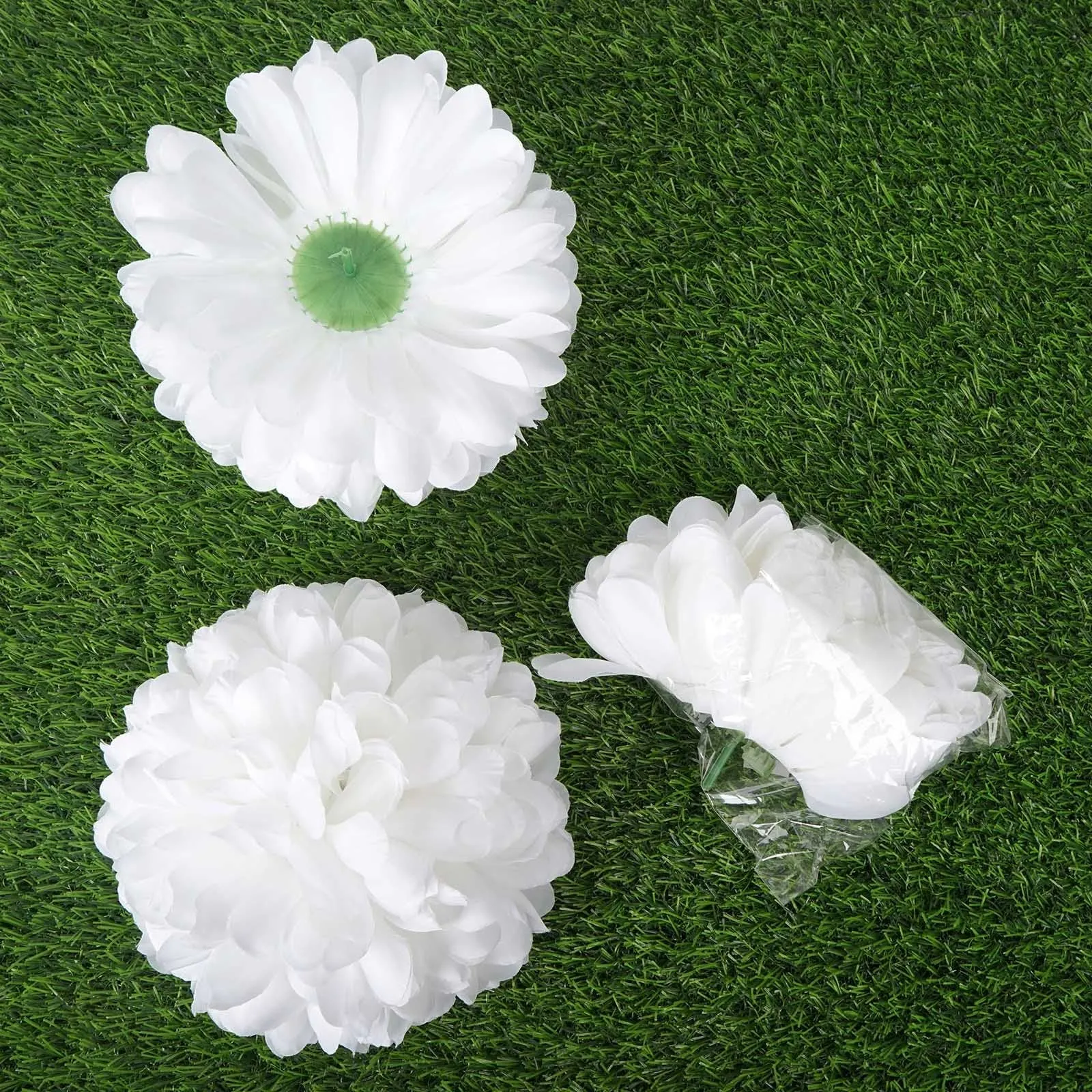 Silk Chrysanthemum Flowers - White - 12 Pack