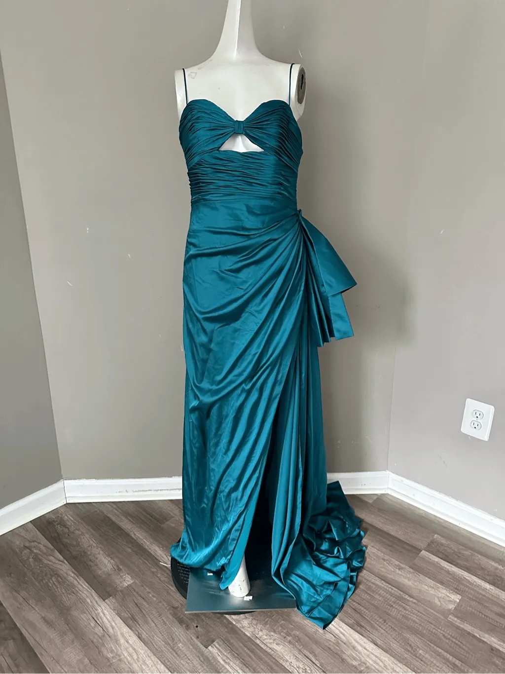 Spaghetti Straps Tea Prom Gown Cut Out Side Bow Gown lpk933